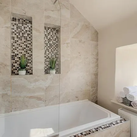 The Boathouse On The Atlantic Sea * 利斯坎诺