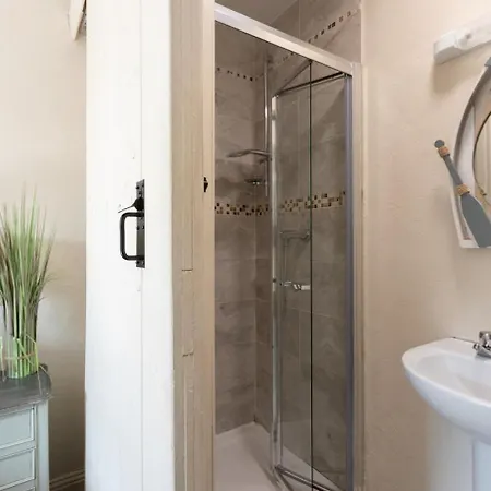 The Boathouse On The Atlantic Sea 度假居