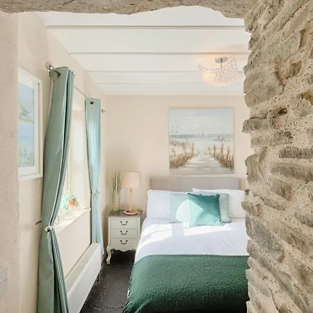 The Boathouse On The Atlantic Sea * 利斯坎诺