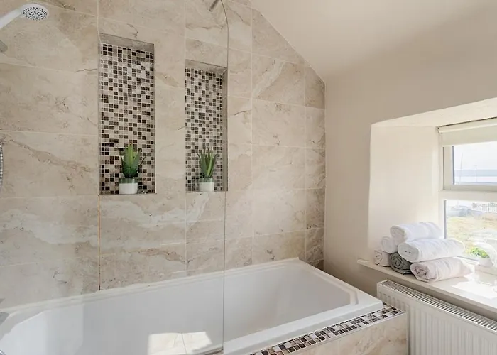 The Boathouse On The Atlantic Sea * Liscannor